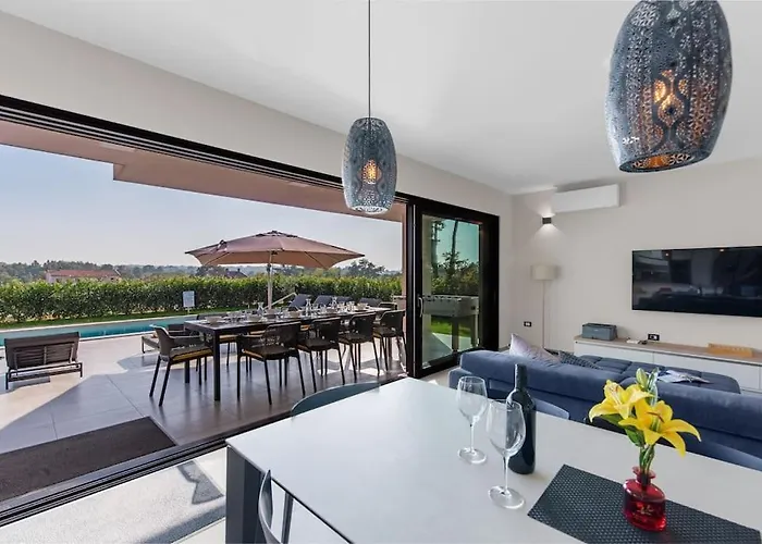 Villa Pina***** In Karigador/novigrad Karigador
