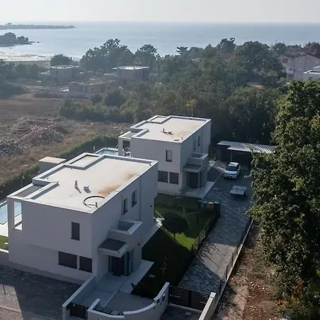 Villa Pina***** In Karigador/novigrad *